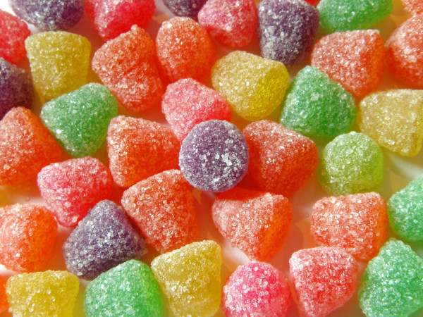 depositphotos_2656097-stock-photo-color-gummy-candies